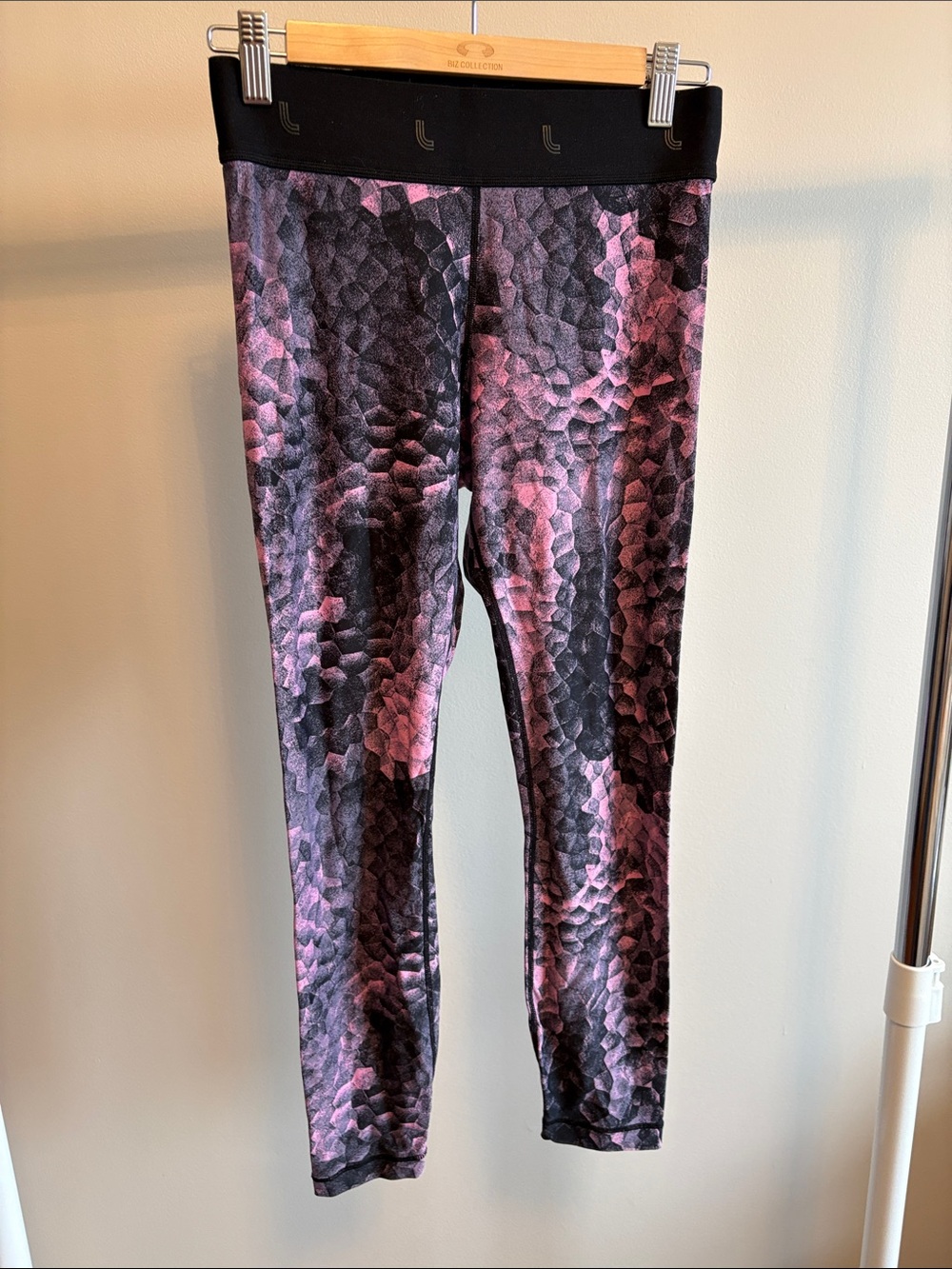Lole Pink and Black Textured Print Leggings